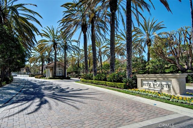 a view of park with tree s