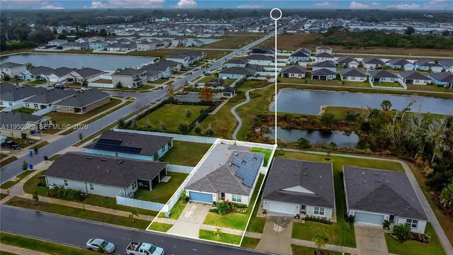 $420,000 | 906-906 Swaying Sawgrass Avenue, Ruskin, FL 33570