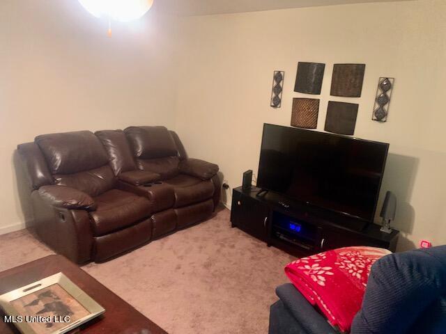 3230 Cumberland Road, Unit 89 Ocean Springs, MS 39564 - Photo 5 of 24 Living Rm