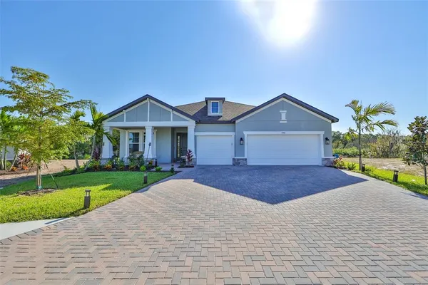 $3,800 | 5410 Trevesta Place, Palmetto, FL 34221