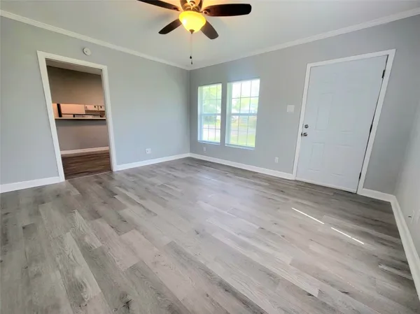 $1,900 | 701 18th Avenue North, Texas City, TX 77590