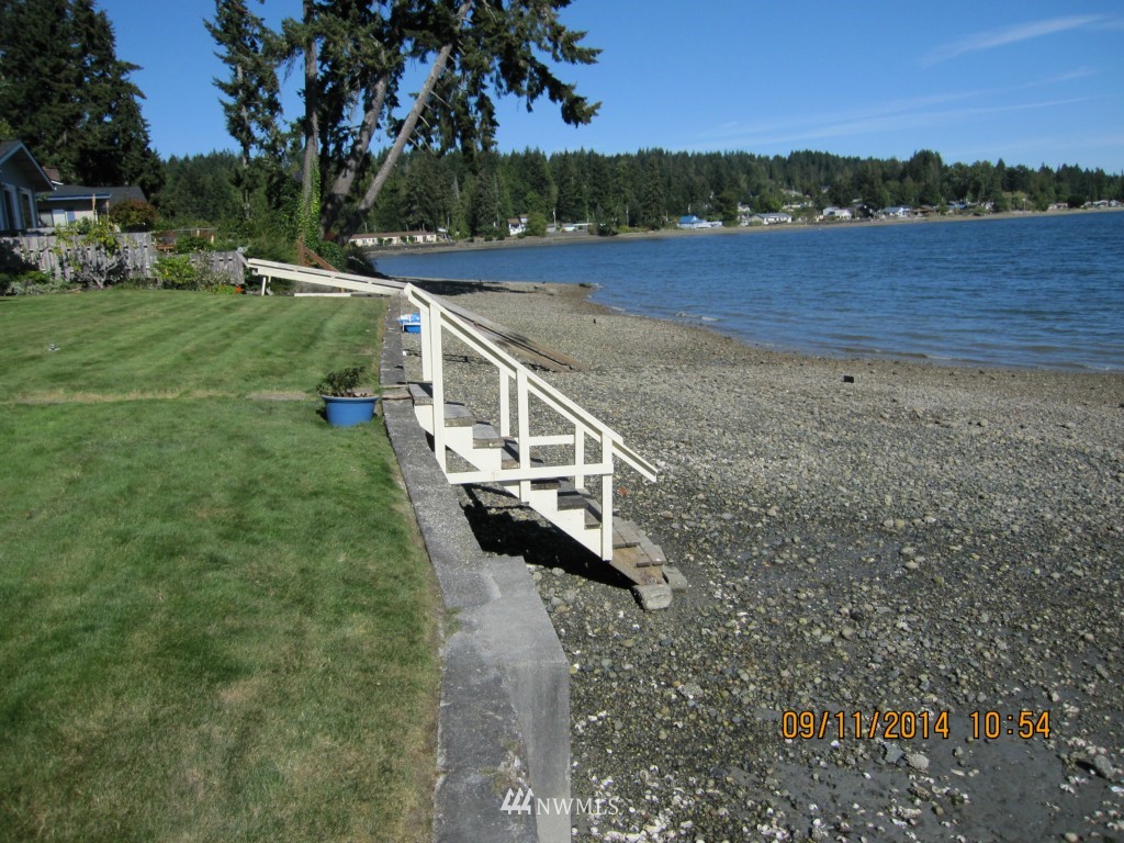 7710 East Grapeview Loop Road Allyn, WA 98524 - Photo 12 of 15 Gallery Image 12
