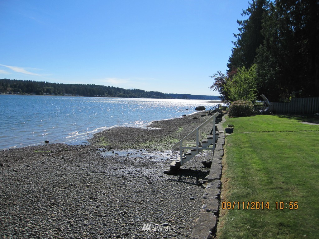7710 East Grapeview Loop Road Allyn, WA 98524 - Photo 14 of 15 Gallery Image 14