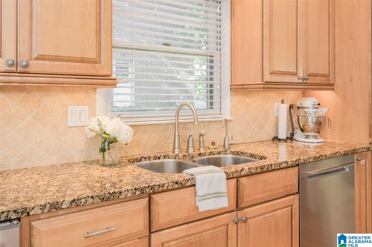 2753 Cherokee Road Birmingham, AL 35216 - Photo 13 of 37
