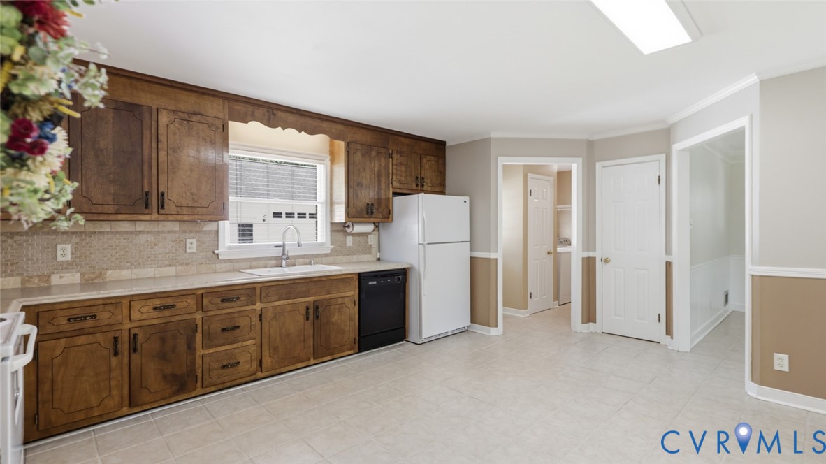 1611 Otterdale Road Midlothian, VA 23114 - Photo 15 of 52