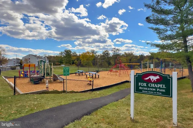 $2,200 | 110 Prosperity Avenue Southeast, Unit D, Leesburg, VA 20175