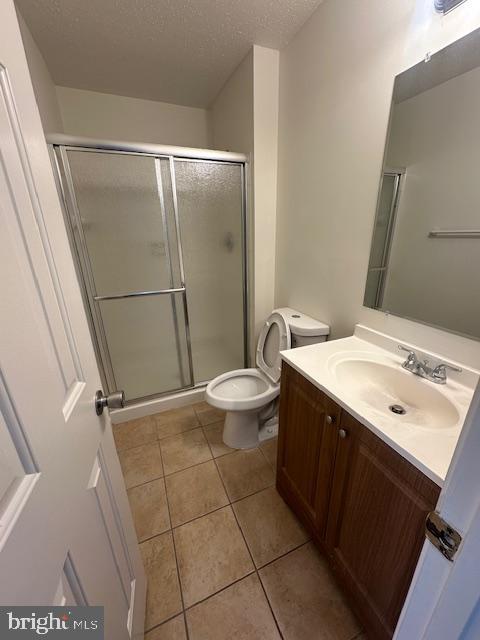 110 Prosperity Avenue Southeast, Unit D Leesburg, VA 20175 - Photo 10 of 25 a bathroom with a sink toilet and shower