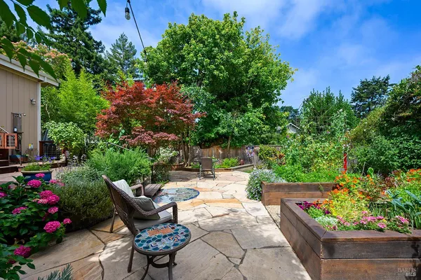 $1,065,000 | 7350 Fircrest Avenue, Sebastopol, CA 95472