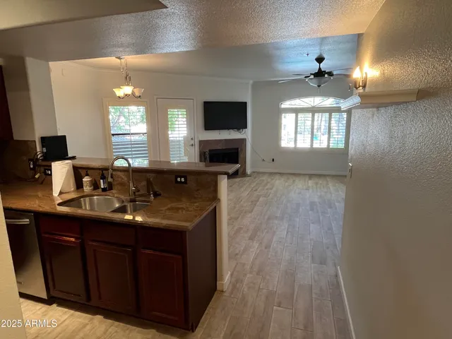 $1,800 | 15095 North Thompson Peak Parkway, Unit 2024, Scottsdale, AZ 85260