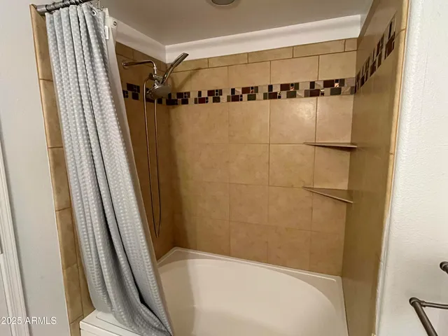 $1,800 | 15095 North Thompson Peak Parkway, Unit 2024, Scottsdale, AZ 85260