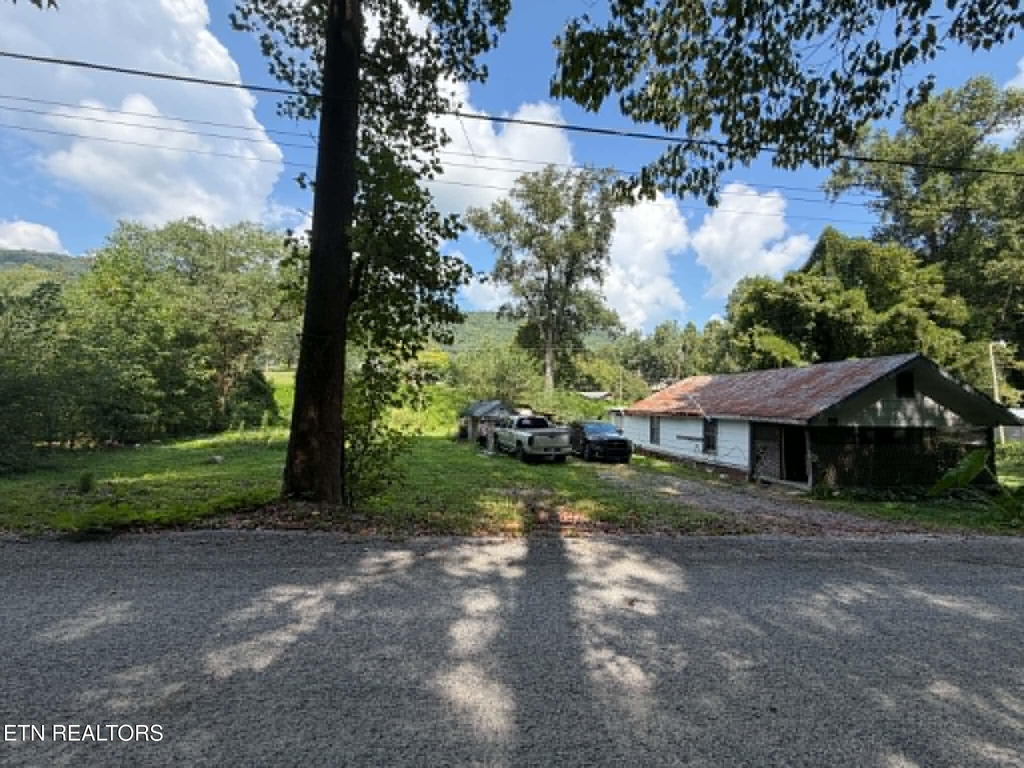 410 Ideal Valley Road Spring City, TN 37381 - Photo 13 of 23 1d298bde-c9f1-40ea-9319-0dbbba6849b1