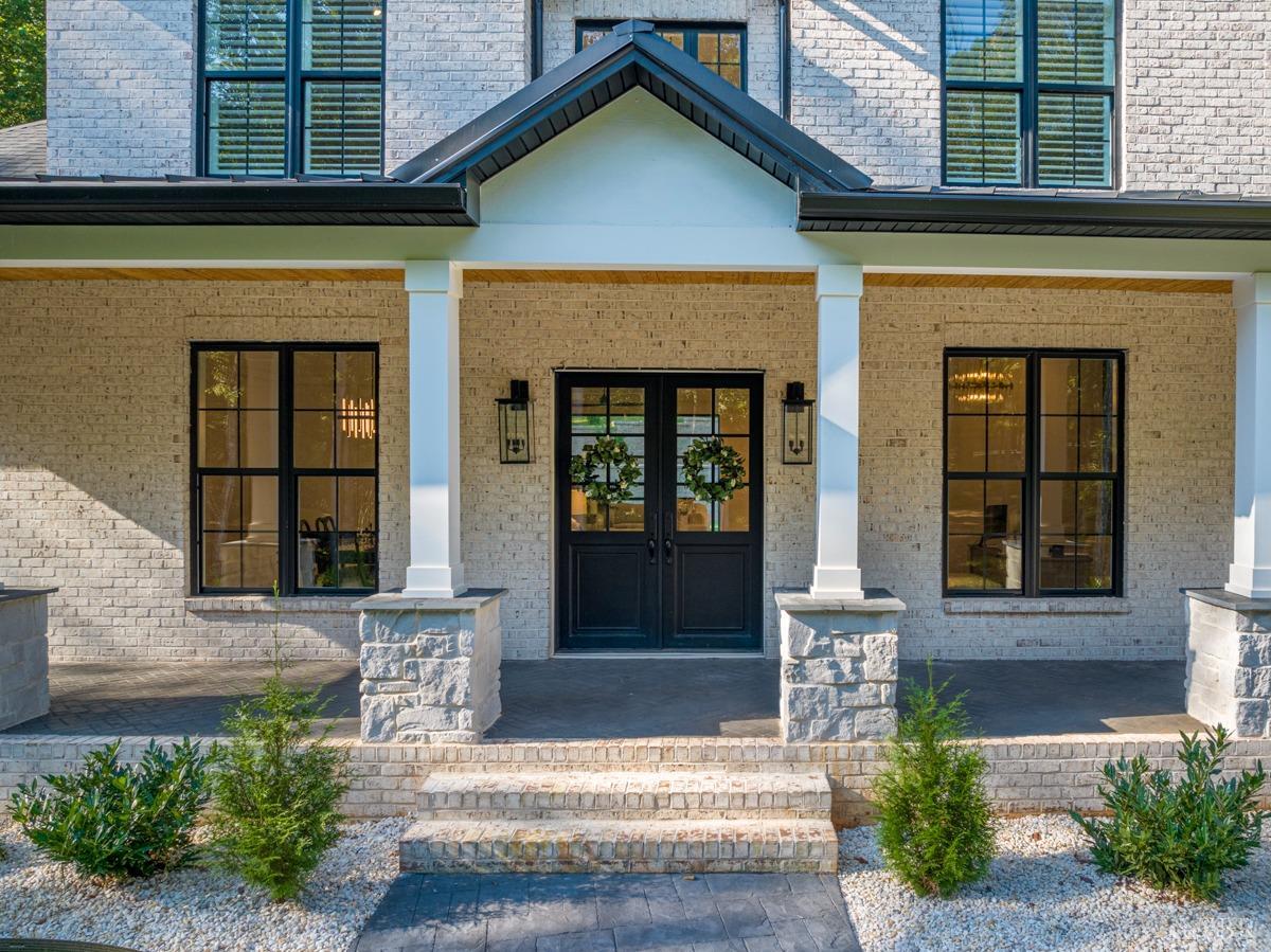 12175 Forest Road Forest, VA 24551 - Photo 3 of 75 a front view of a house with a yard