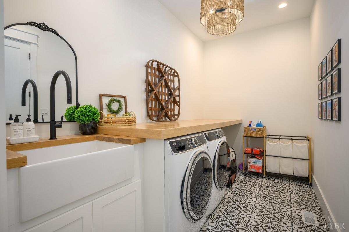 12175 Forest Road Forest, VA 24551 - Photo 56 of 75 a utility room with dryer and washer