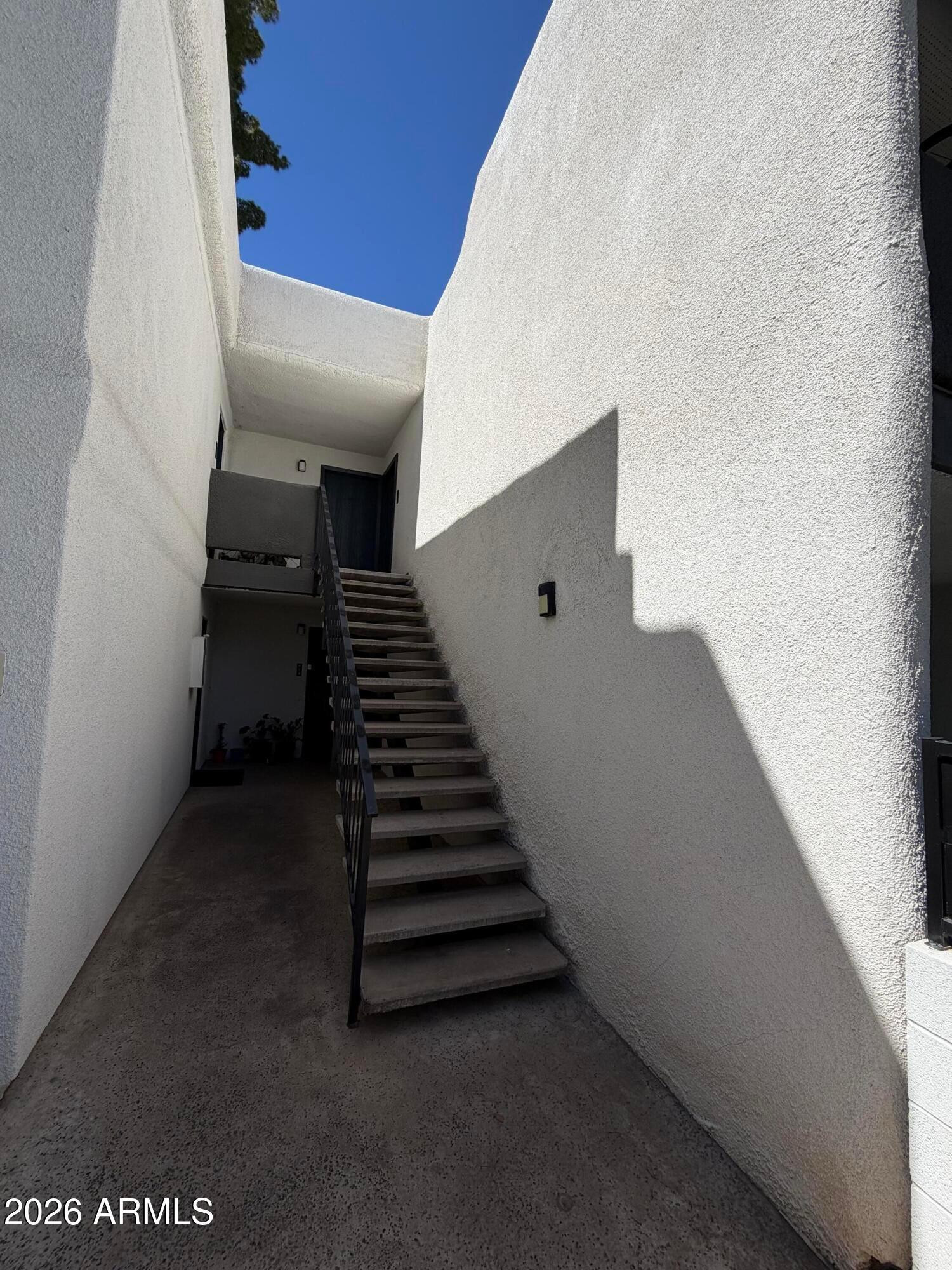 302 East Monte Vista Road, Unit A5 Phoenix, AZ 85004 - Photo 2 of 23 a view of entryway