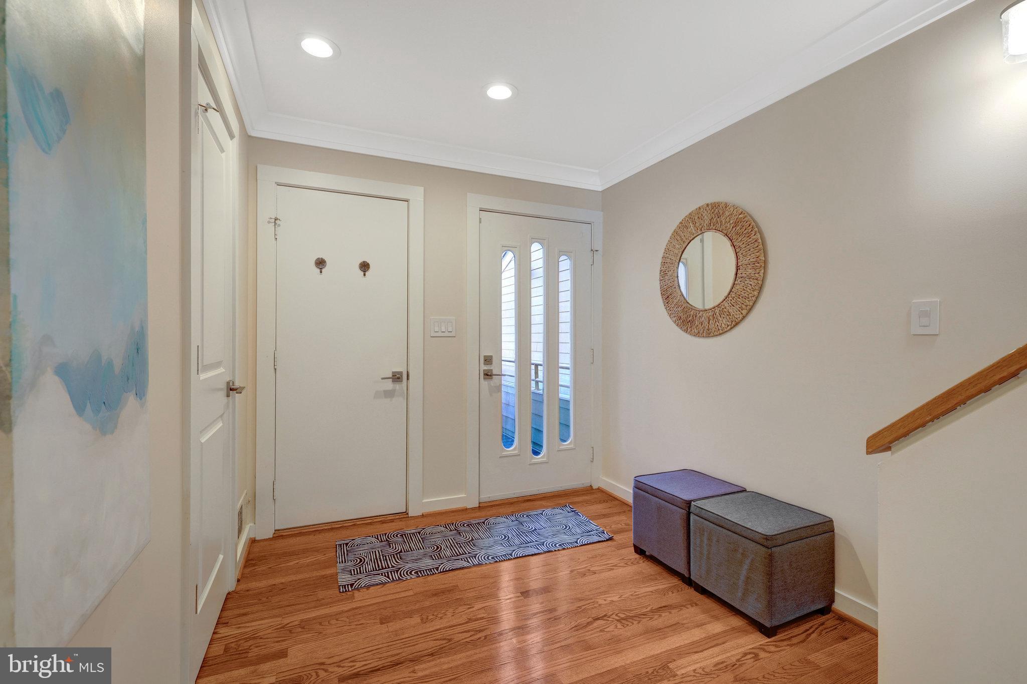 1911 Lakeport Way Reston, VA 20191 - Photo 17 of 63 Easy access to front door and garage