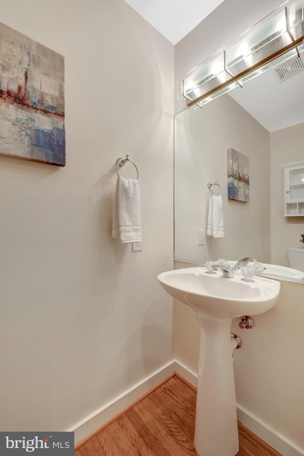 1911 Lakeport Way Reston, VA 20191 - Photo 18 of 63 Adorable first floor powder room