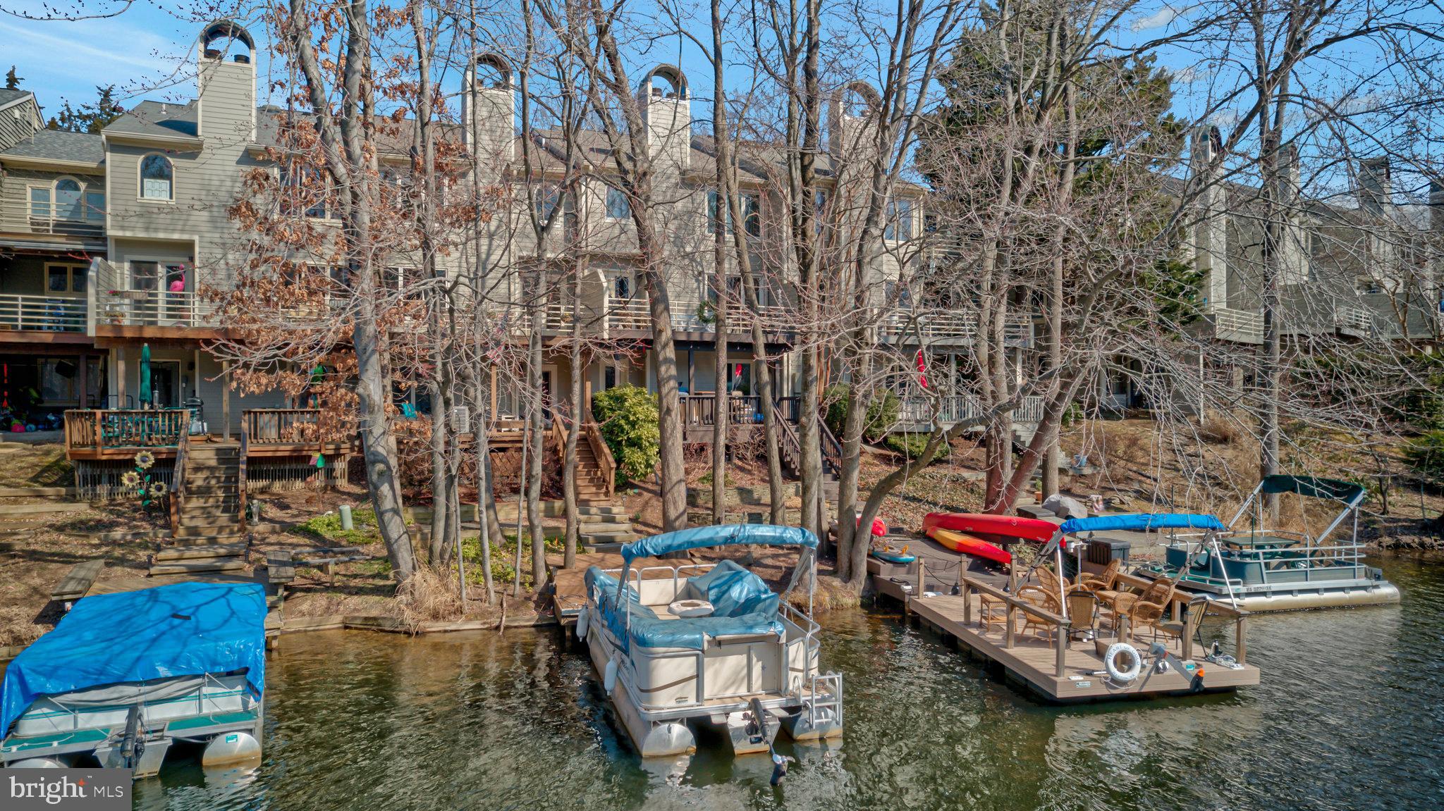1911 Lakeport Way Reston, VA 20191 - Photo 7 of 63 Secluded haven