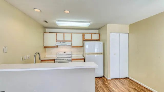 $186,000 | 109 Driftwood Court, Unit 109, Galloway Township, NJ 08205