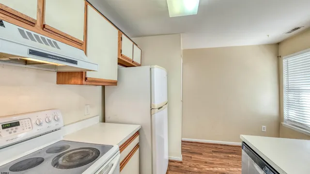 $186,000 | 109 Driftwood Court, Unit 109, Galloway Township, NJ 08205