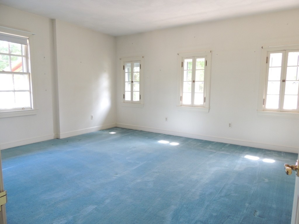 54 Oak Street, Unit 5 Beverly, MA 01915 - Photo 12 of 24