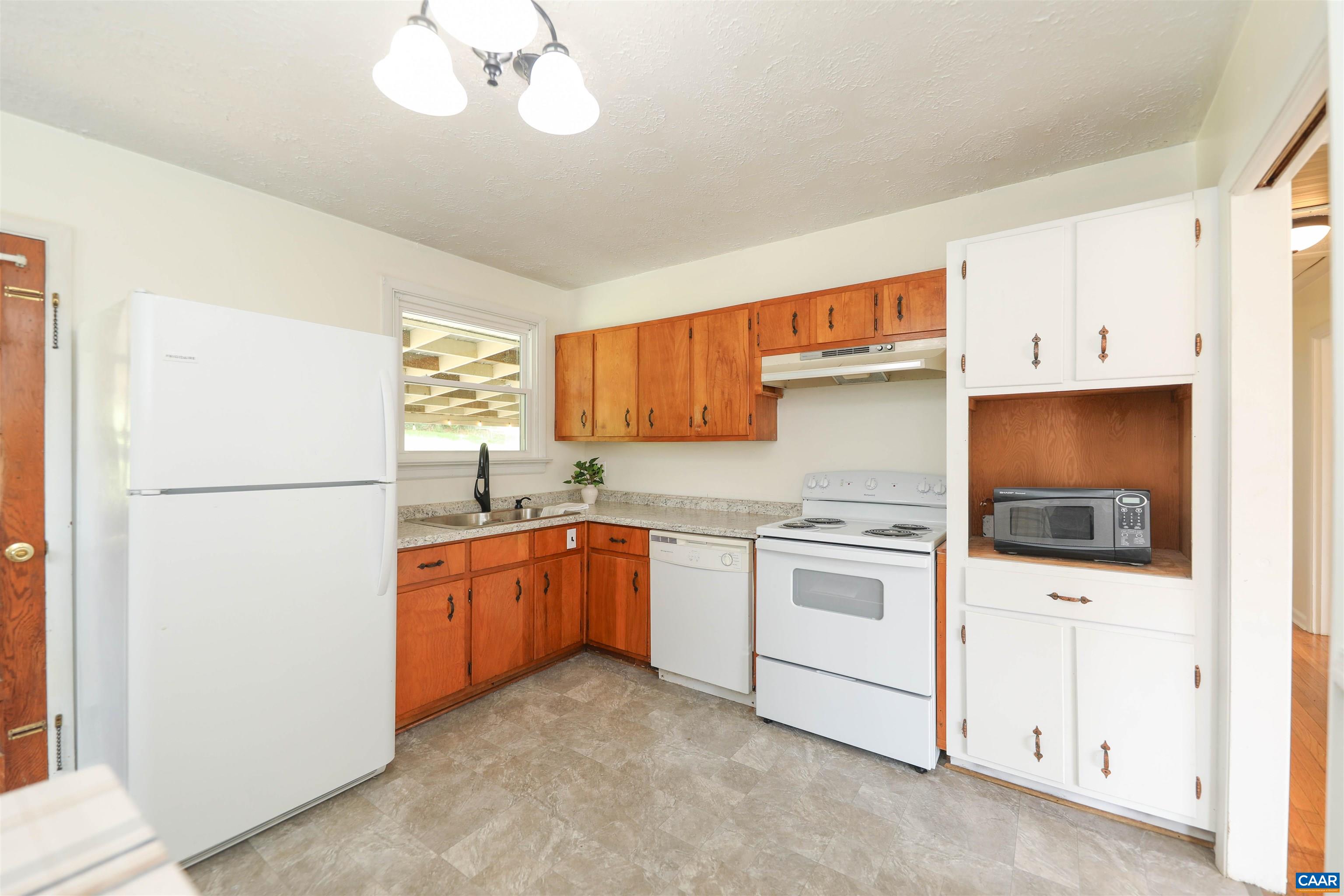 301 Link Road Waynesboro, VA 22980 - Photo 19 of 34 Gallery Image 19