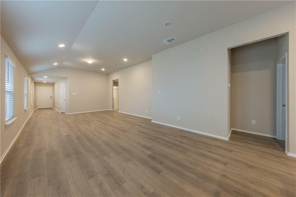 5705 Respinto Drive Austin, TX 78747 - Photo 5 of 18