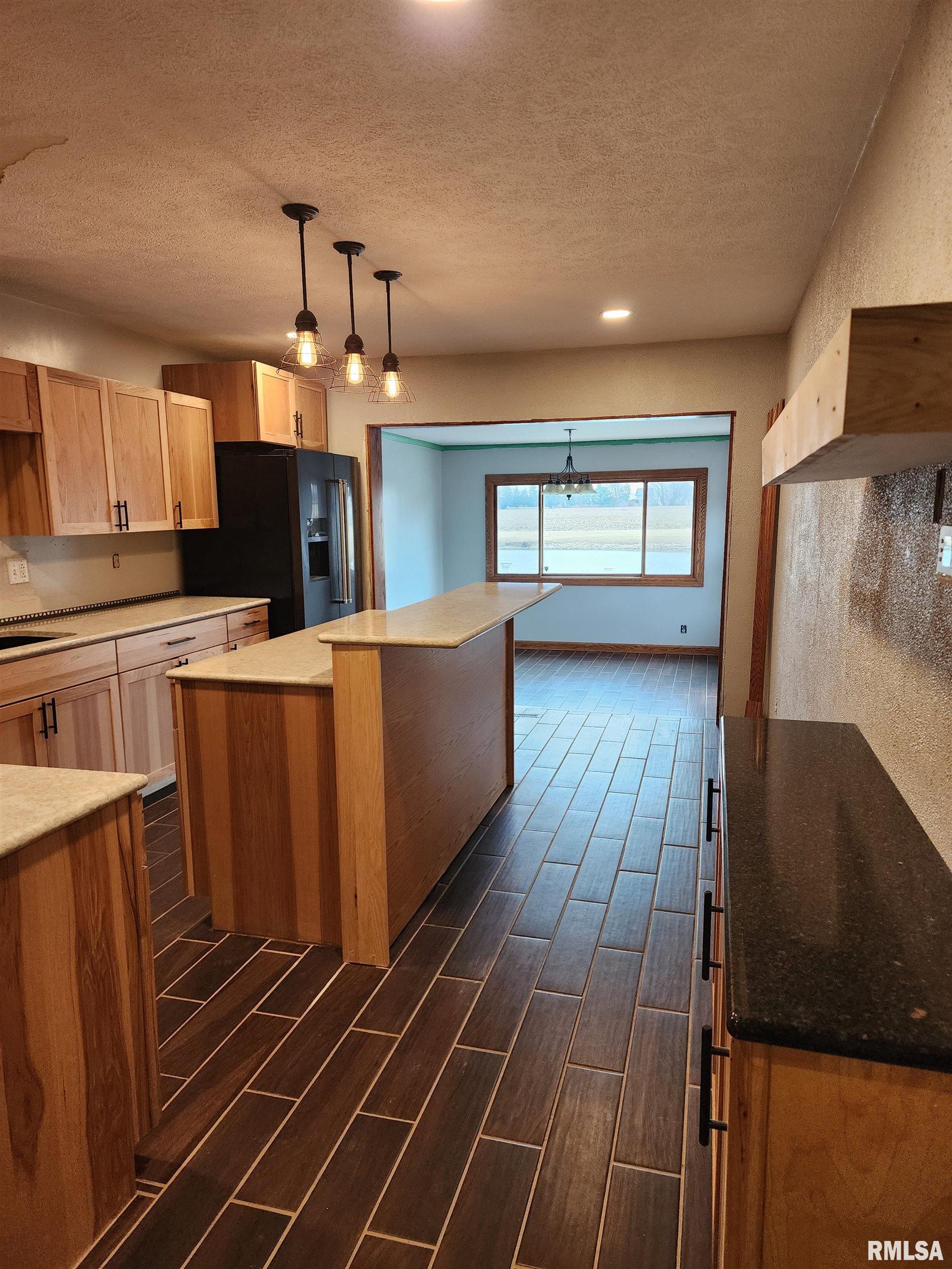 2344 Railsplitter Avenue Lincoln, IL 62656 - Photo 4 of 34 Gallery Image 4