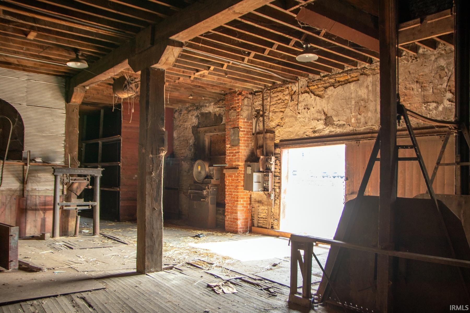 55 West Water Street Wabash, IN 46992 - Photo 13 of 33