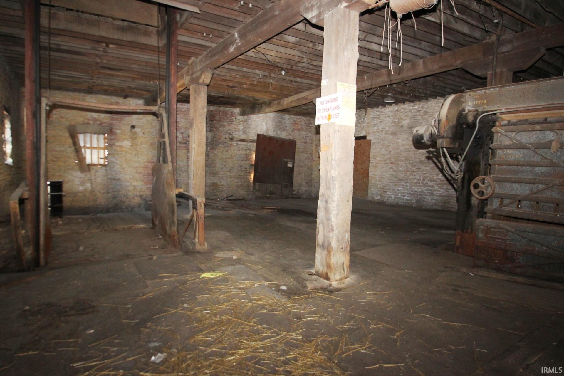 55 West Water Street Wabash, IN 46992 - Photo 19 of 33