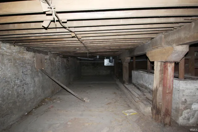 $1 | 55 West Water Street, Wabash, IN 46992