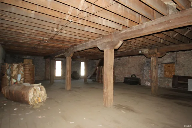 $1 | 55 West Water Street, Wabash, IN 46992