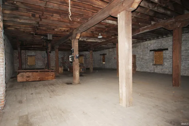 $1 | 55 West Water Street, Wabash, IN 46992