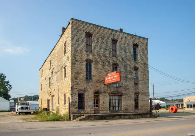 $1 | 55 West Water Street, Wabash, IN 46992