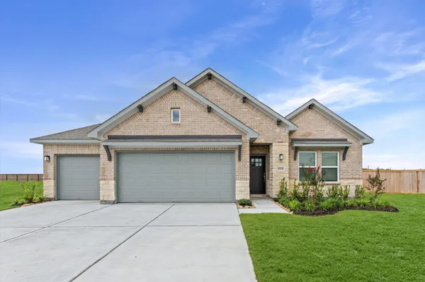 $424,900 | 8331 Amethyst Valley Lane, Angleton, TX 77515