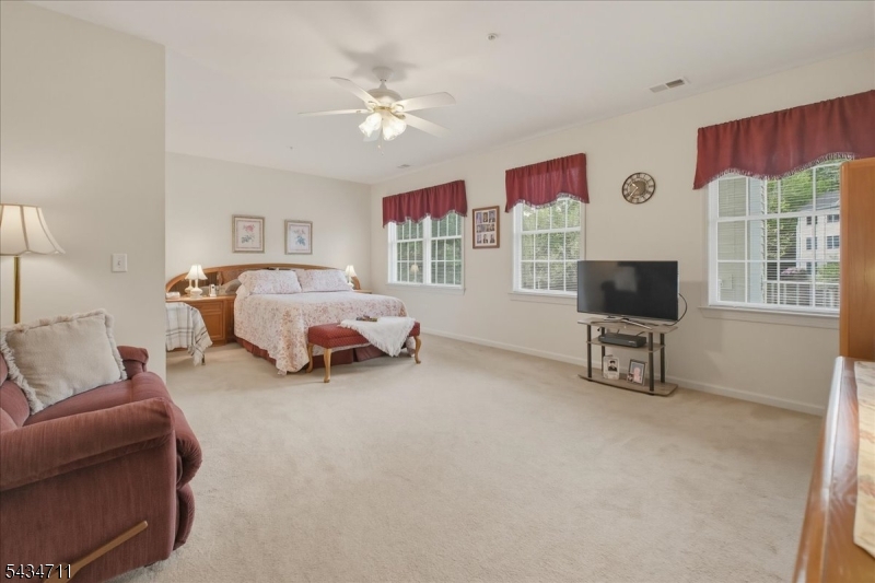 104 Ridgeview Lane Mount Arlington, NJ 07856 - Photo 17 of 40
