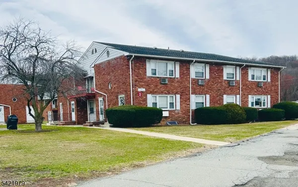 $1,700 | 680 Highway 15, Lake Hopatcong, NJ 07849