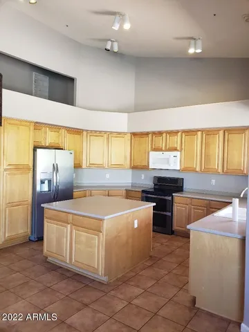 $3,850 | 9556 East Kimberly Way, Scottsdale, AZ 85255