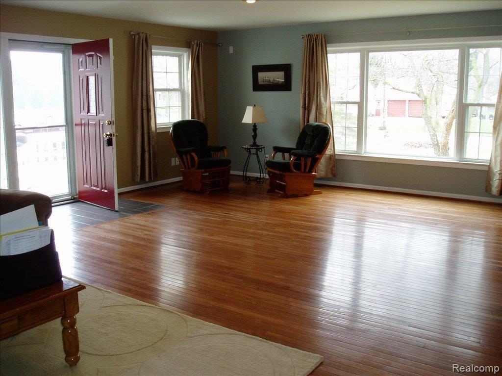 21425 Merriman Road New Boston, MI 48164 - Photo 4 of 16 Living Room 2