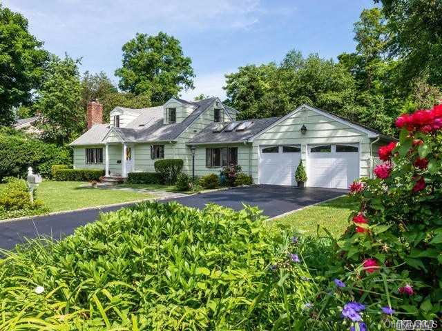35 Richards Road Port Washington, NY 11050 - Photo 1 of 1