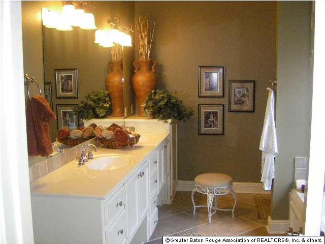 3207 Shadows Lake Drive Baton Rouge, LA 70816 - Photo 11 of 21 Gallery Image 11