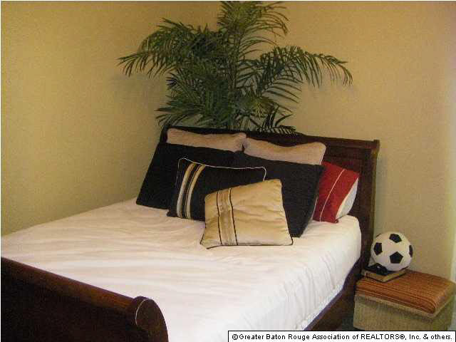 3207 Shadows Lake Drive Baton Rouge, LA 70816 - Photo 18 of 21 Gallery Image 18