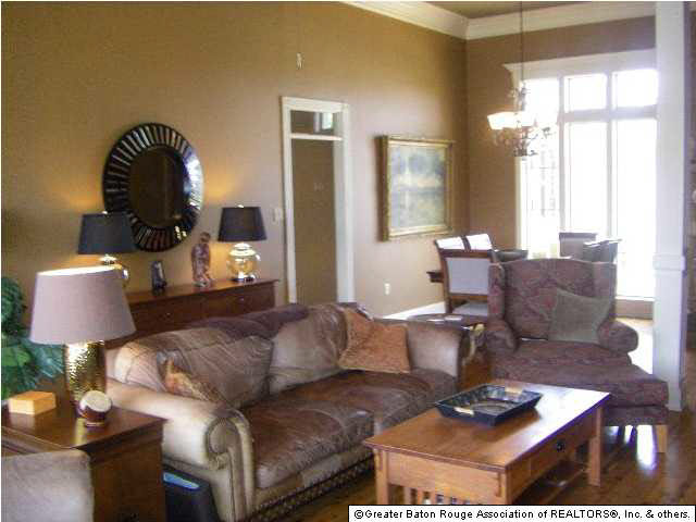 3207 Shadows Lake Drive Baton Rouge, LA 70816 - Photo 2 of 21 Gallery Image 2