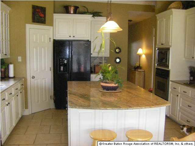 3207 Shadows Lake Drive Baton Rouge, LA 70816 - Photo 4 of 21 Gallery Image 4