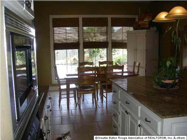 3207 Shadows Lake Drive Baton Rouge, LA 70816 - Photo 6 of 21 Gallery Image 6