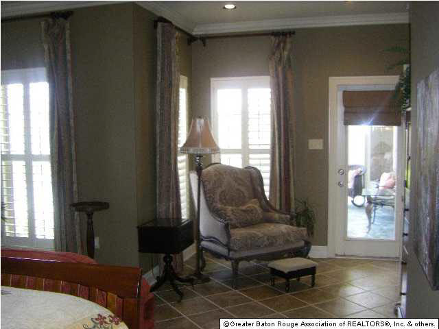 3207 Shadows Lake Drive Baton Rouge, LA 70816 - Photo 10 of 21 Gallery Image 10