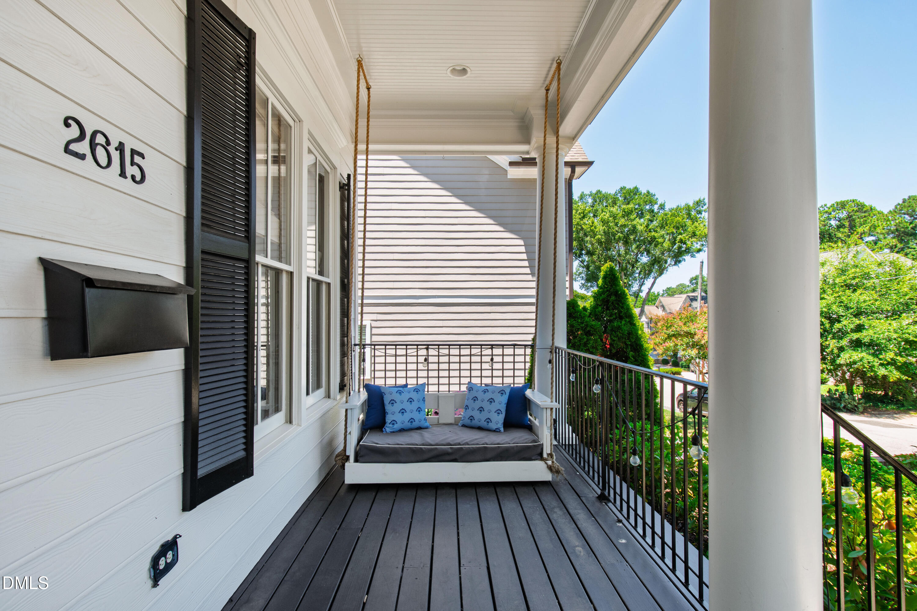 2615 Davis Street Raleigh, NC 27608 - Photo 7 of 67 DSC_9002