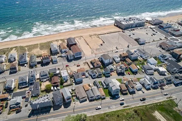 $1,800,000 | 38-40 Central Avenue, Salisbury, MA 01952