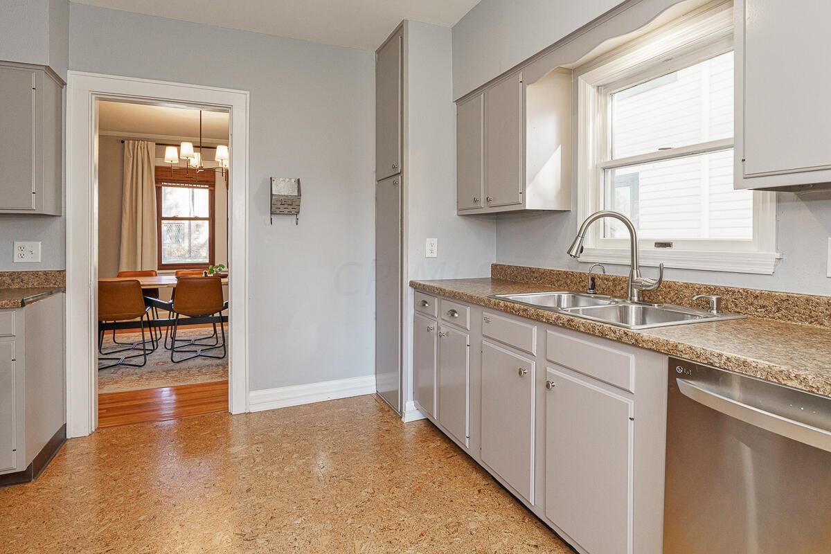523 Tibet Road Columbus, OH 43202 - Photo 14 of 42 523_Tibet_Rd-23