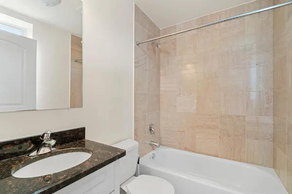 $2,550 | 1432 North Maplewood Avenue, Unit 304, Chicago, IL 60622