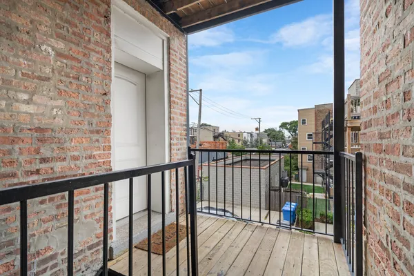 $2,550 | 1432 North Maplewood Avenue, Unit 304, Chicago, IL 60622